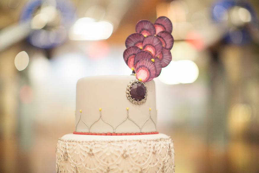 henry ford museum wedding - nicole haley photography - sweet heather anne cake