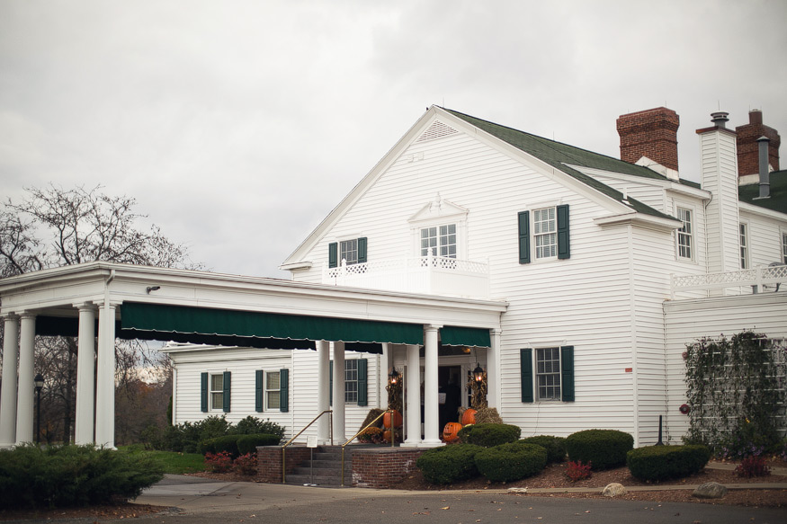 Lansing Country Club Wedding by Nicole Haley Photography
